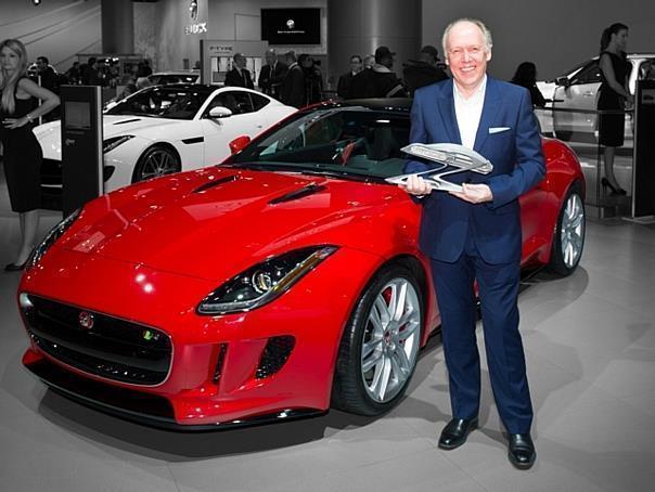 Ian Callum und sein Jaguar F-Type.  Foto:Auto-Medienportal.Net/Jaguar